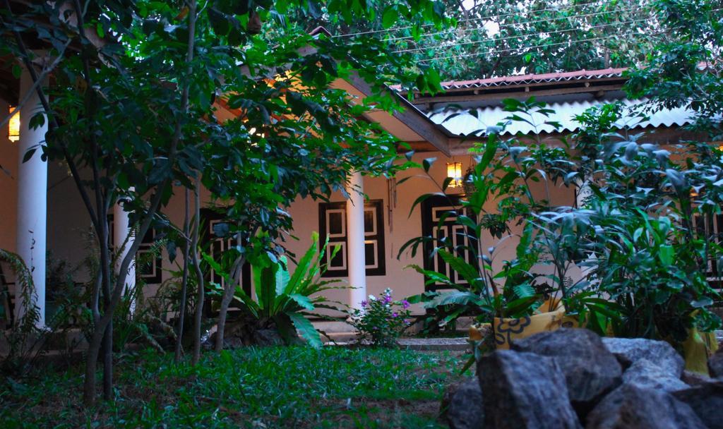 The Courtyard Villa Sigiriya Exterior photo